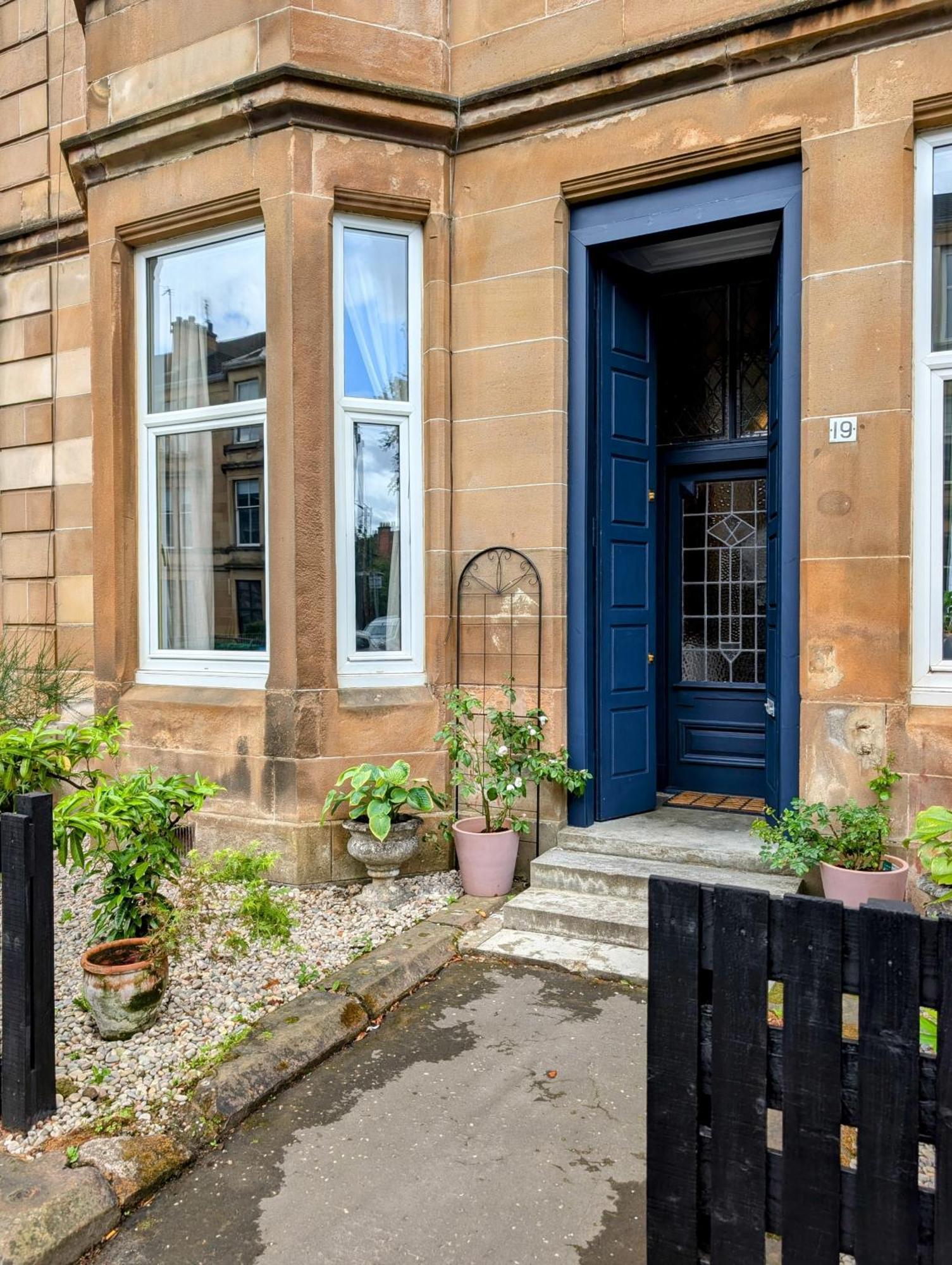 Victorian Apartment In Pollokshields Glasgow Exterior foto